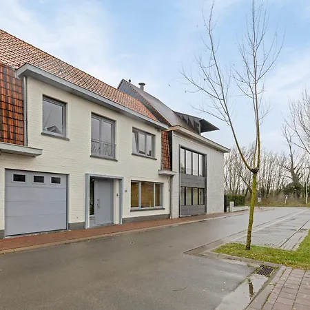 Rijkswachtlaan 35 Holiday home *